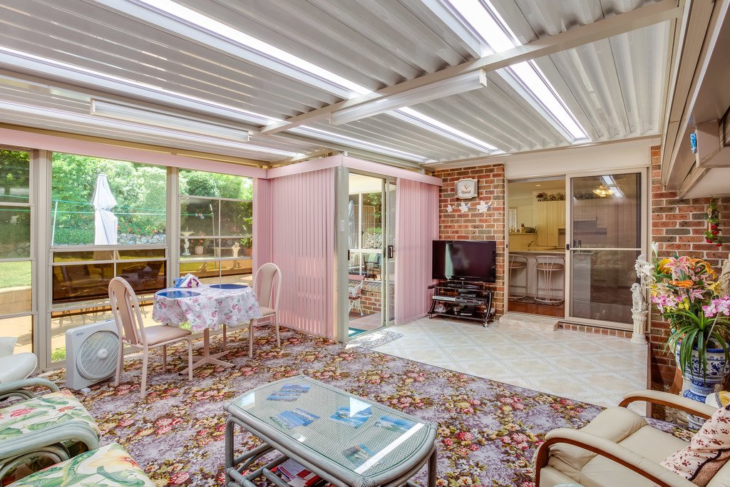 10 The Yardarm  CORLETTE 17