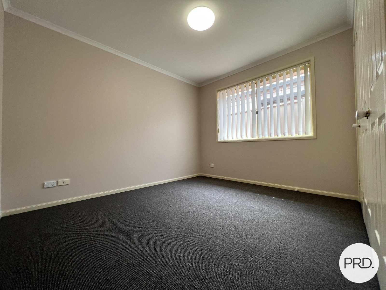 10 Thomas Royal Gardens QUEANBEYAN 6