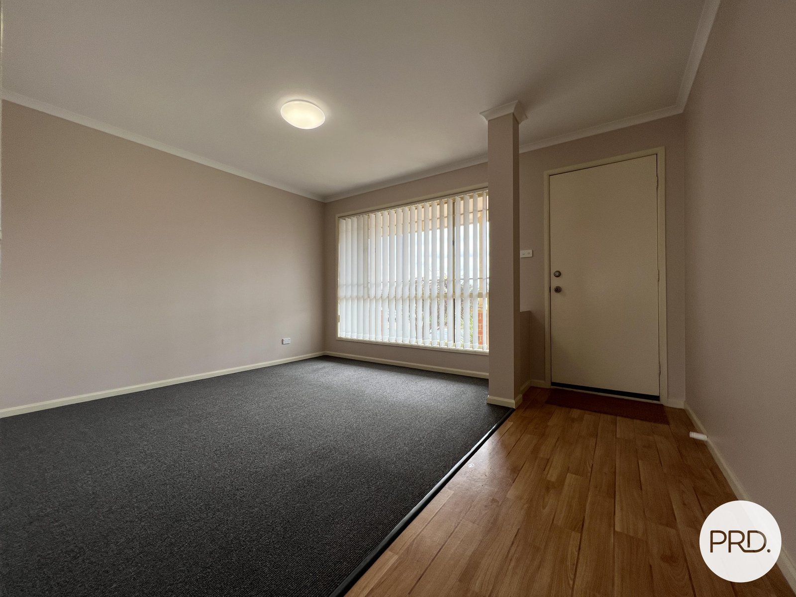 10 Thomas Royal Gardens QUEANBEYAN 2