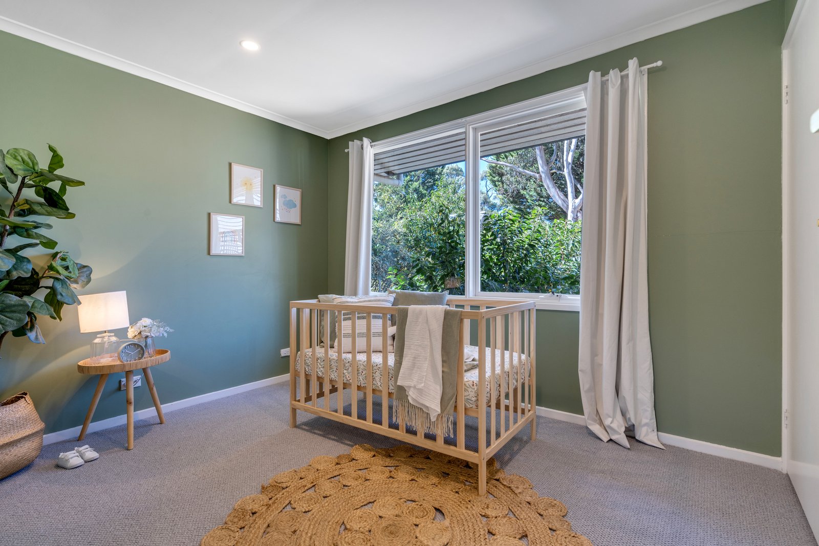 Real Estate and Property in 10 Timber Lane, Woodend, VIC