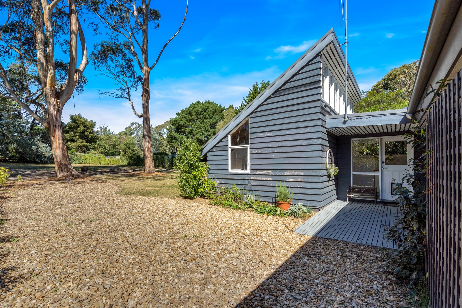 Real Estate and Property in 10 Timber Lane, Woodend, VIC