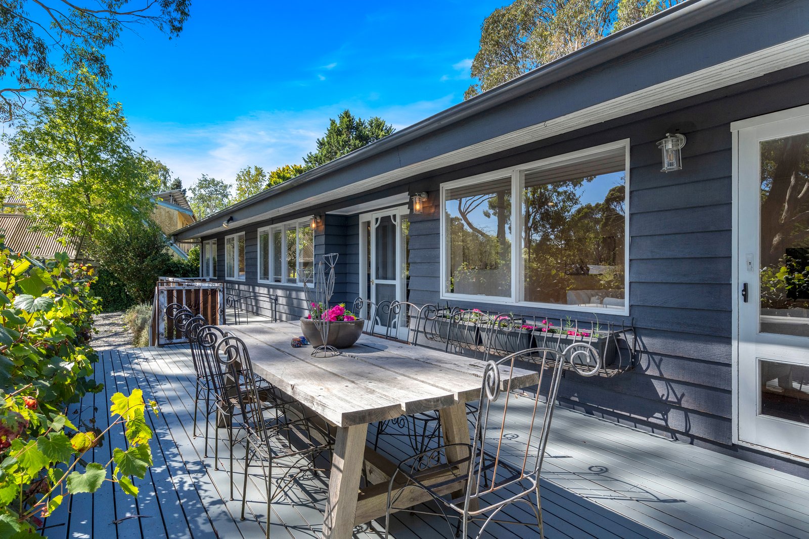 Real Estate and Property in 10 Timber Lane, Woodend, VIC