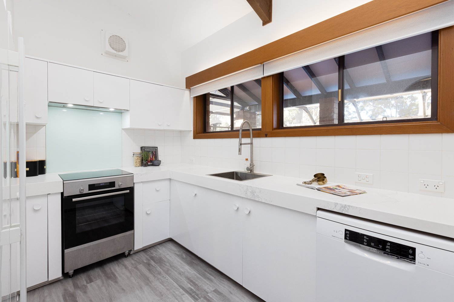 10 Tocal Road BOLWARRA HEIGHTS 11