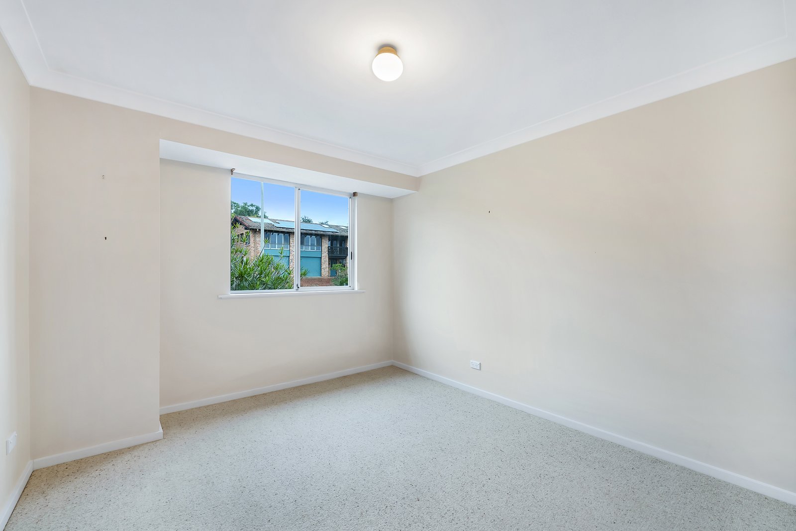 10 Unique Close CAMDEN HEAD 11