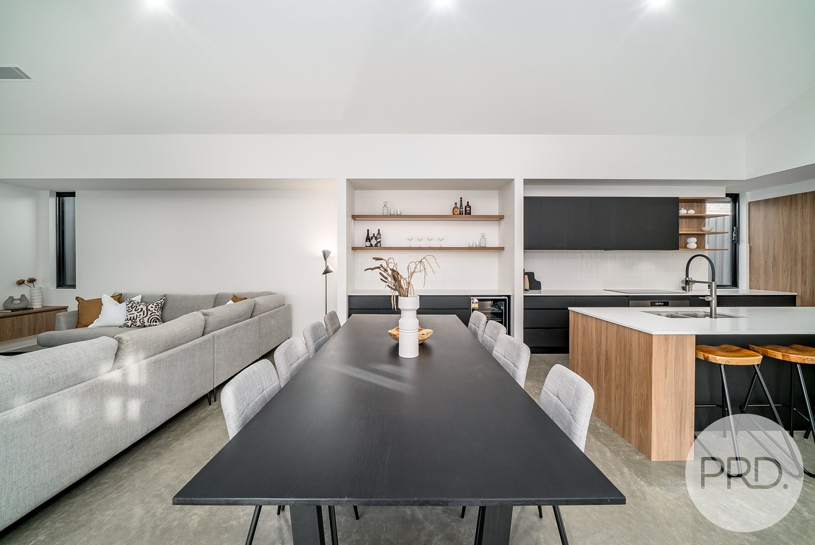 10 Valencia Drive GOBBAGOMBALIN 5
