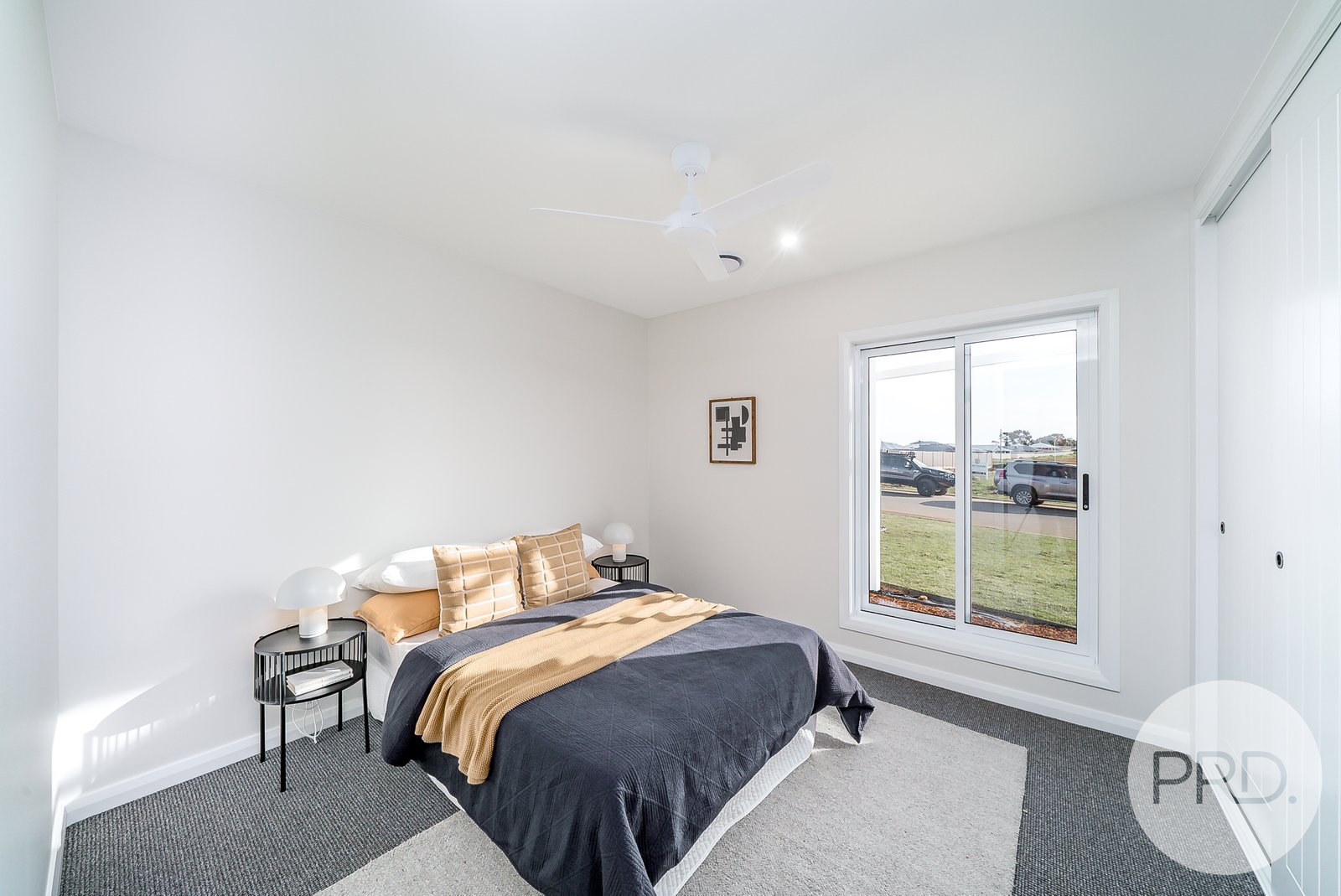 10 Valencia Drive GOBBAGOMBALIN 15