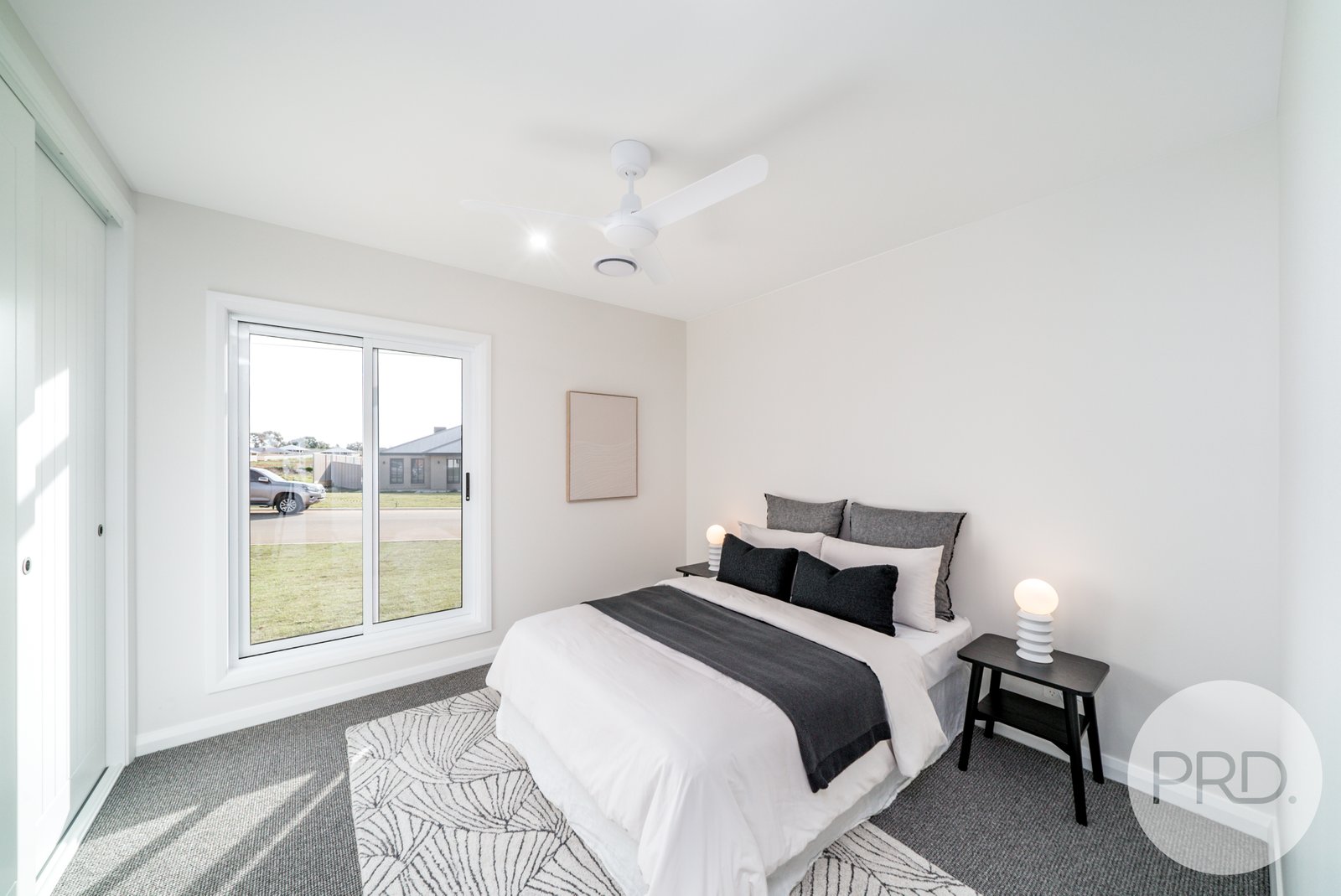 10 Valencia Drive GOBBAGOMBALIN 16