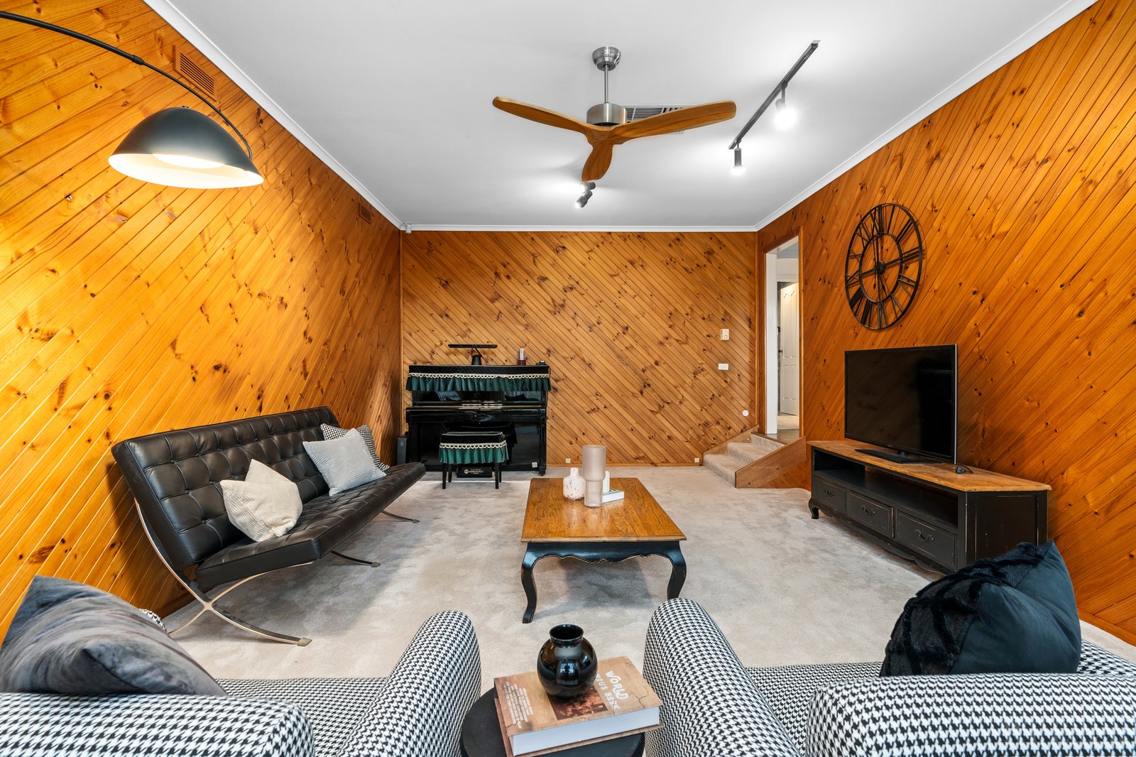 Real Estate and Property in 10 Valencia Terrace, Templestowe, VIC