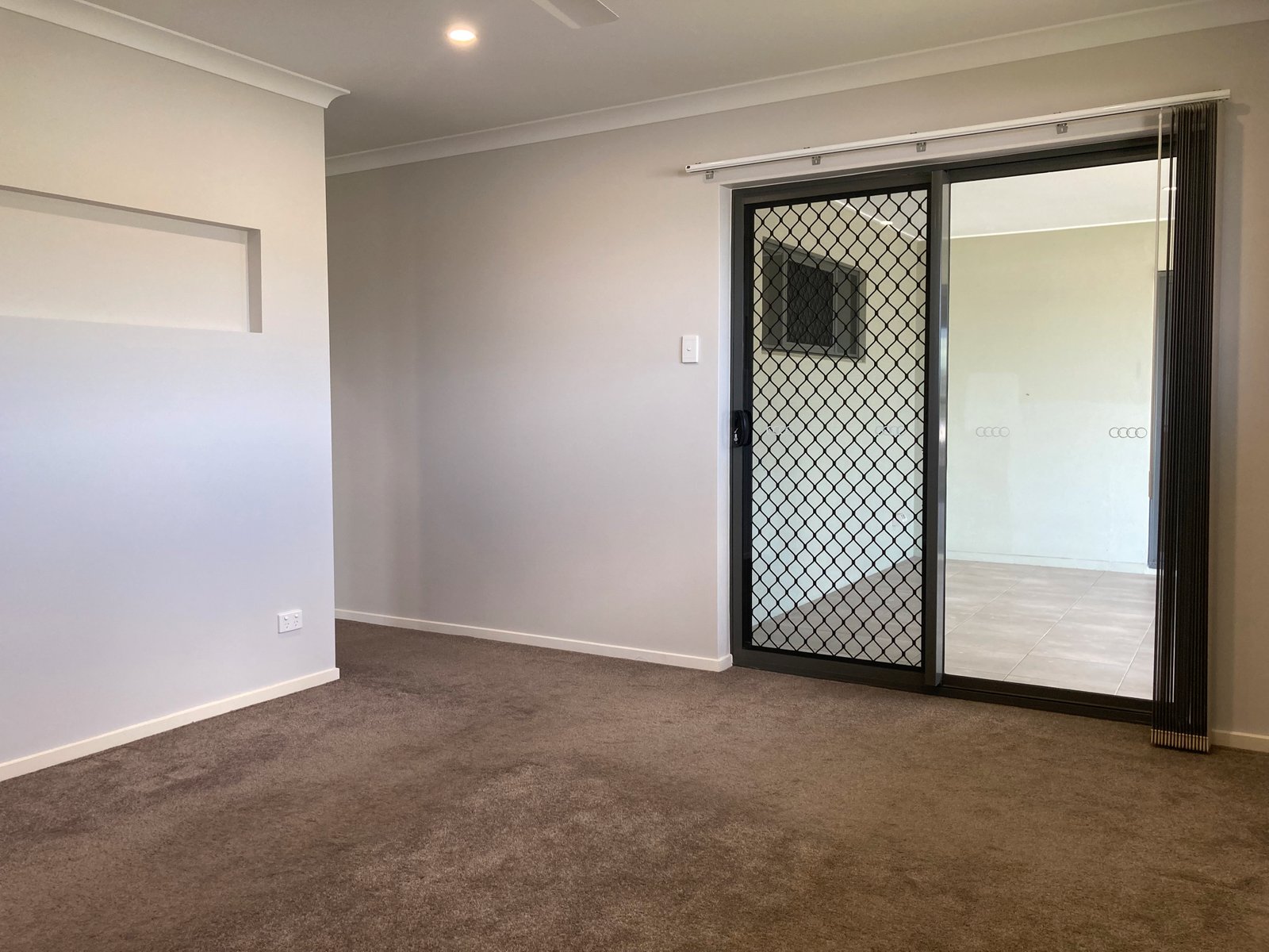 10 Vector Court CANNON VALLEY 8