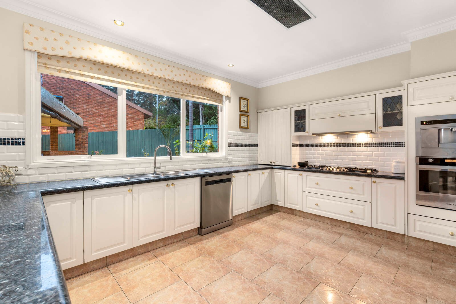 Real Estate and Property in 10 Veda Court, Templestowe, VIC