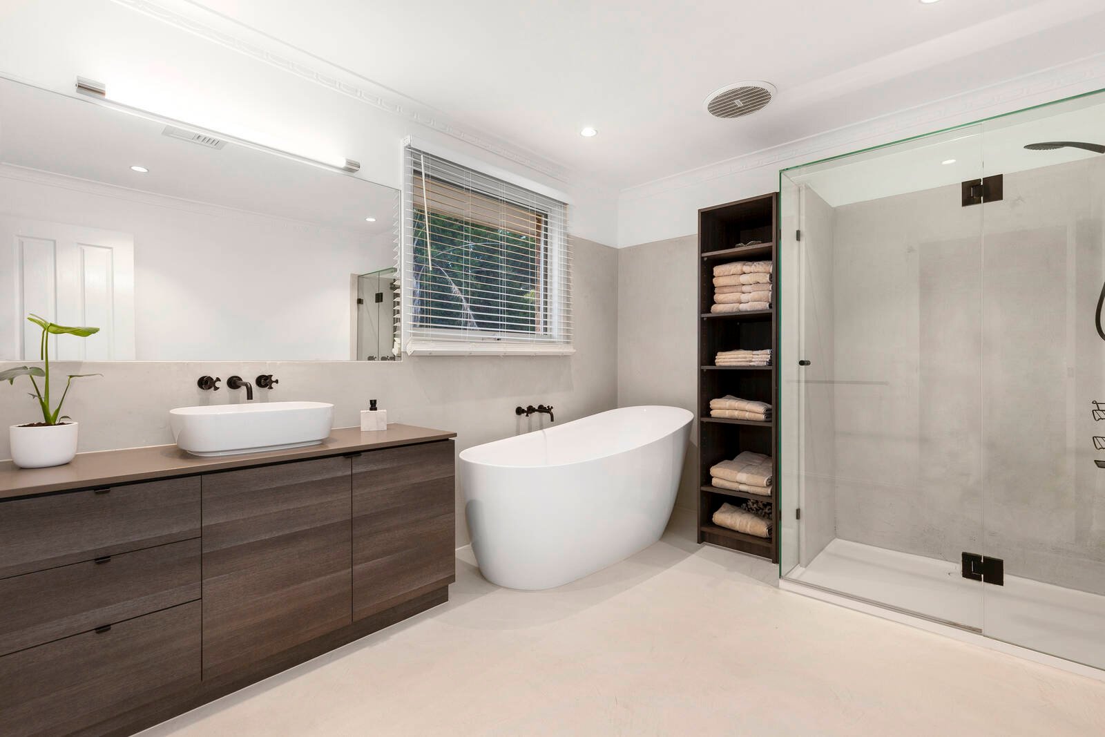 Real Estate and Property in 10 Veda Court, Templestowe, VIC