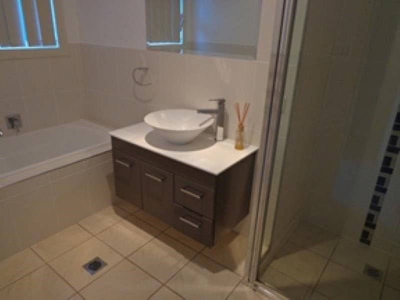 10 Verdelho Drive TAMWORTH 6