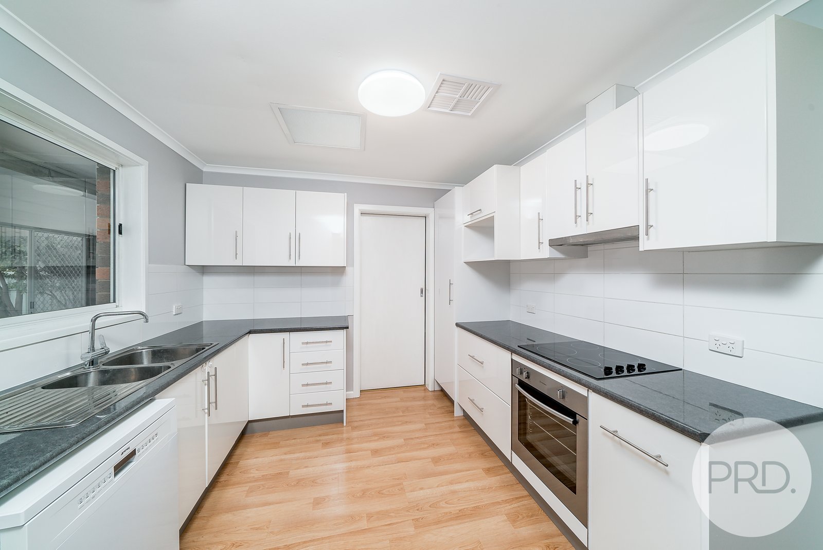 10 Vestey Street WAGGA WAGGA 2