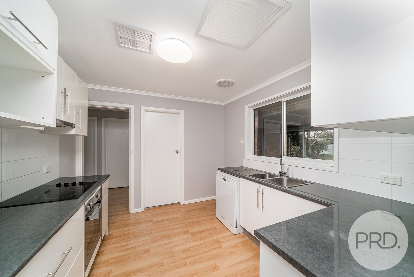 10 Vestey Street WAGGA WAGGA 5