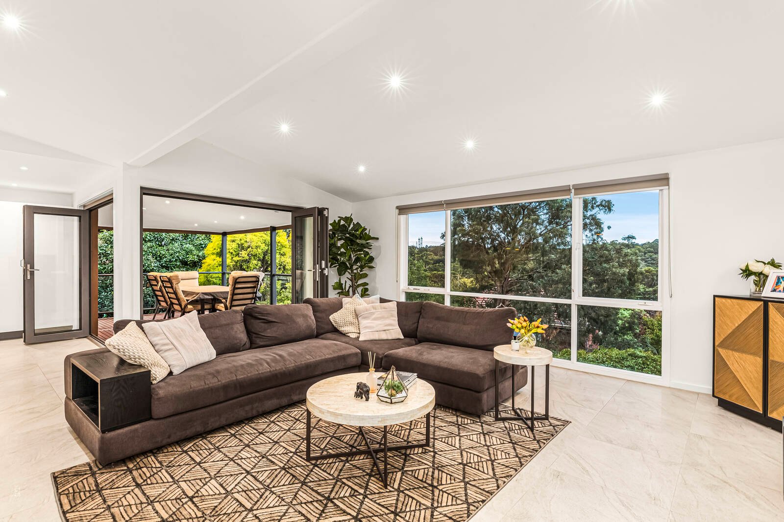 Real Estate and Property in 10 Wallara Close, Doncaster East, VIC