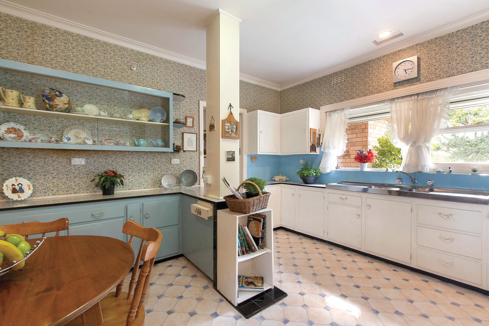 10 Wallis Avenue, Glen Iris, VIC