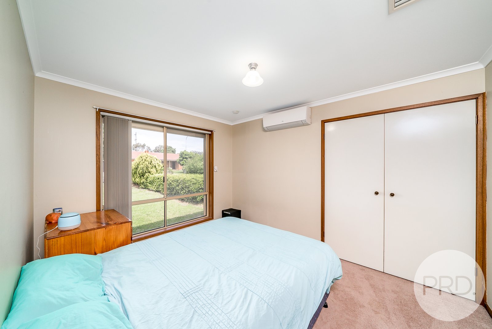 10 Warrambool Crescent GLENFIELD PARK 8