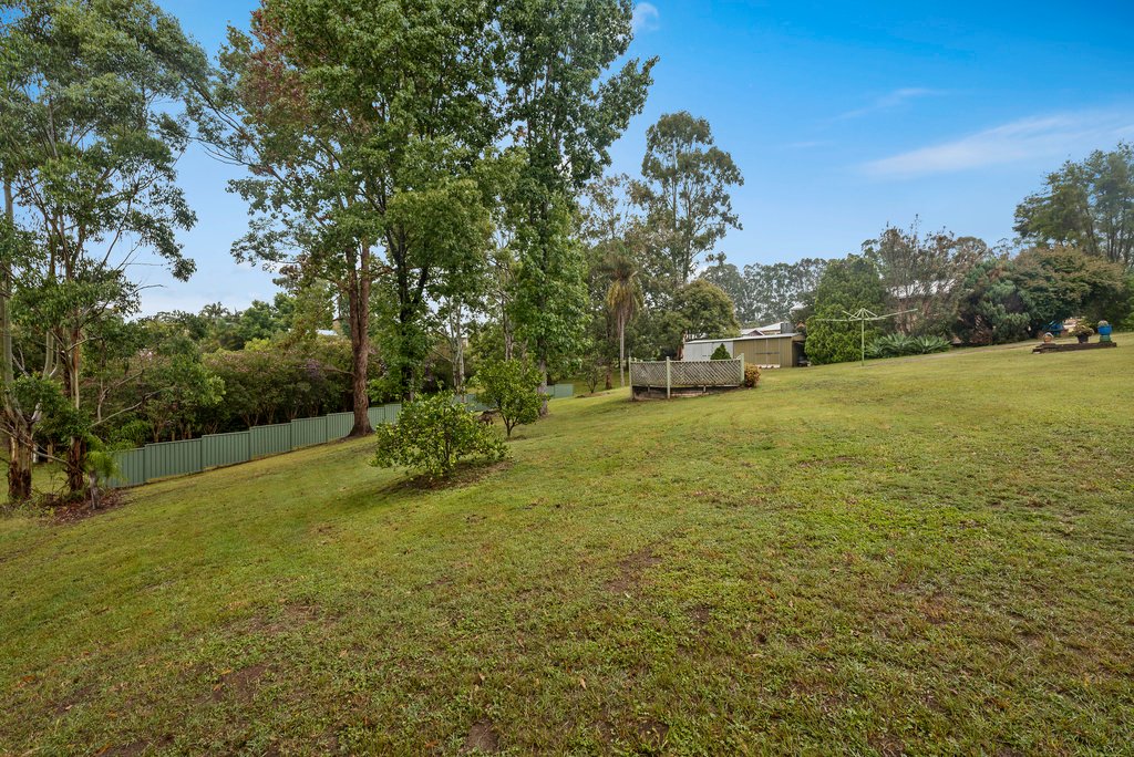 10 Weir Street NANA GLEN 6