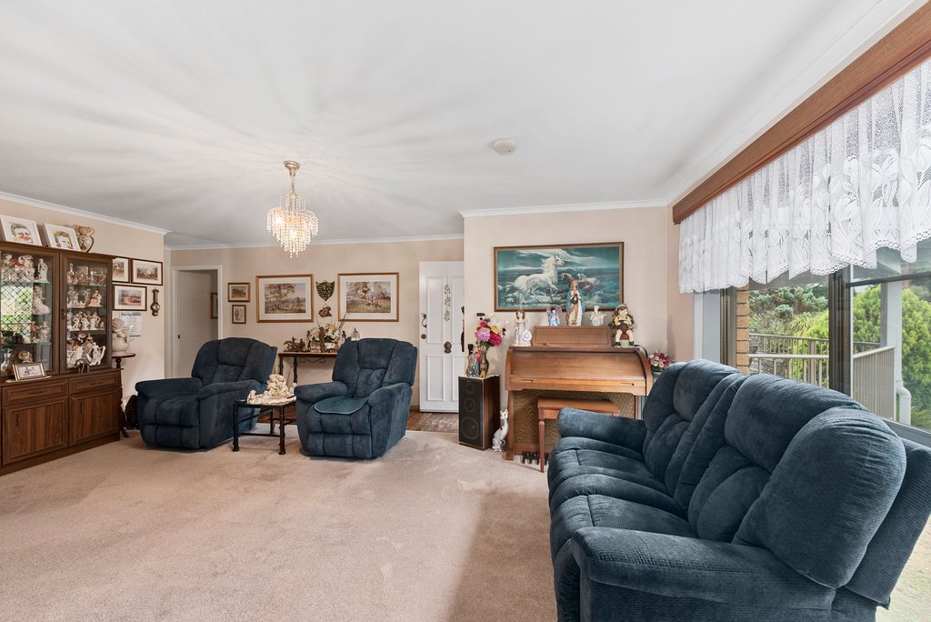 10 Weir Street NANA GLEN 15