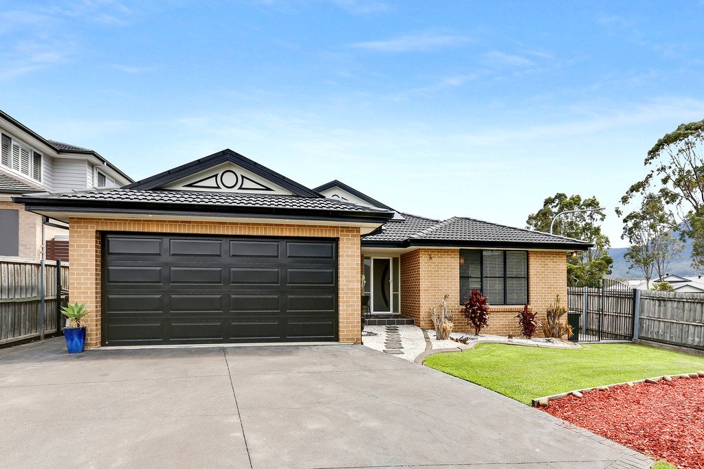 10 Weston Place HORSLEY 2