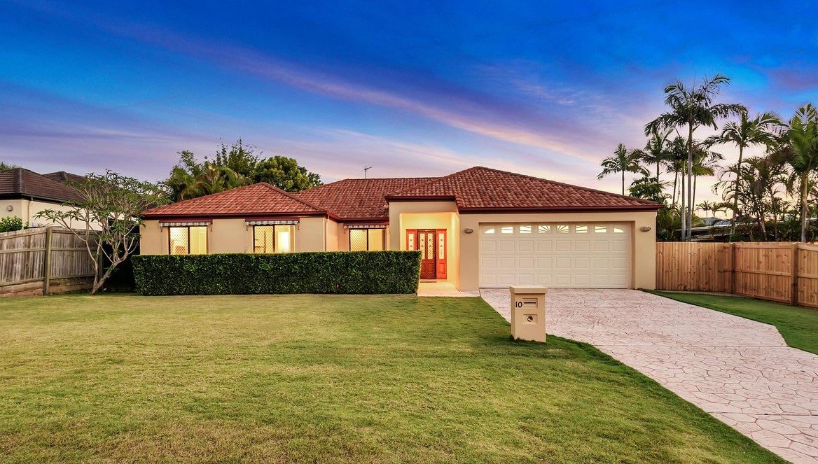 10 Whitehead Drive BURLEIGH WATERS 2