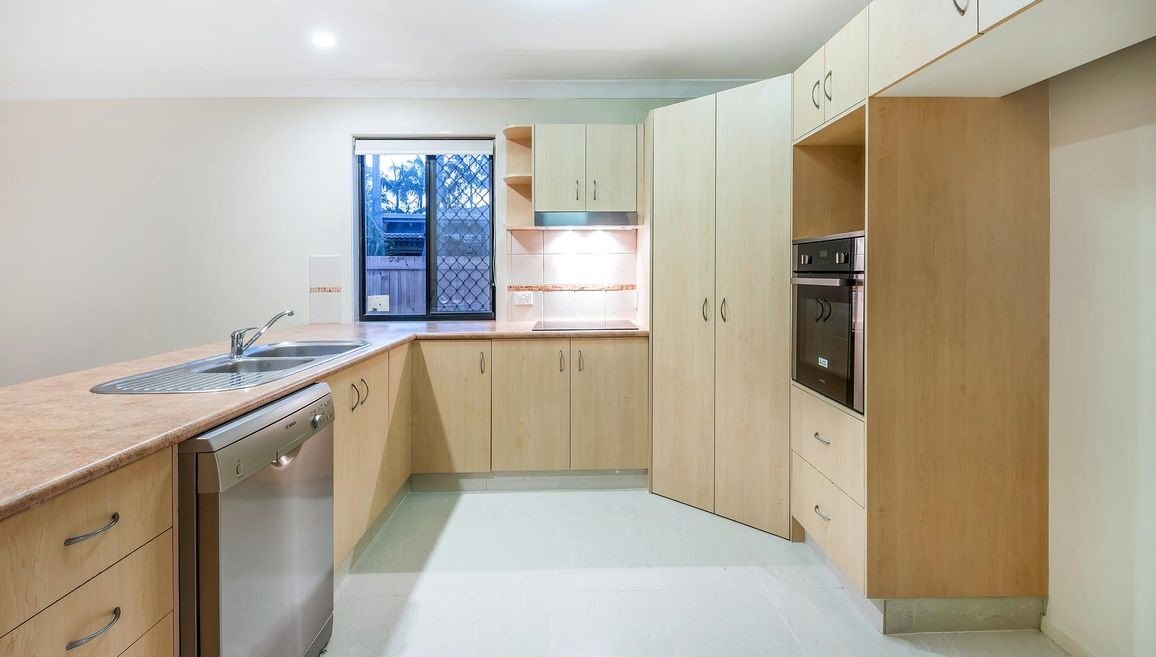 10 Whitehead Drive BURLEIGH WATERS 6