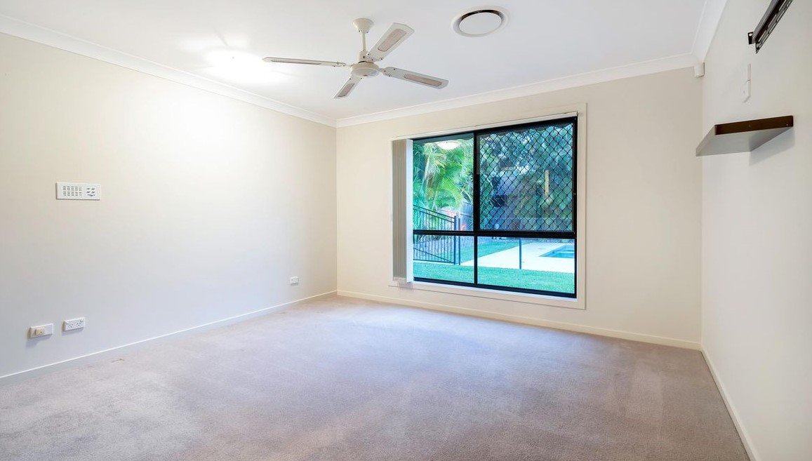 10 Whitehead Drive BURLEIGH WATERS 7