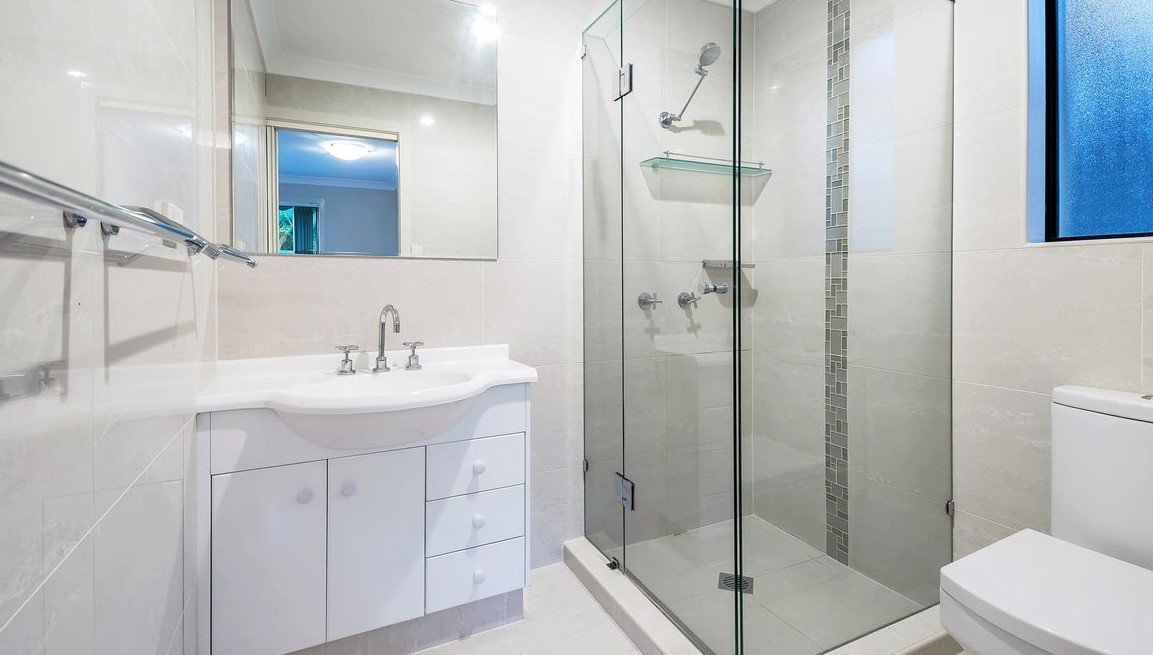 10 Whitehead Drive BURLEIGH WATERS 8