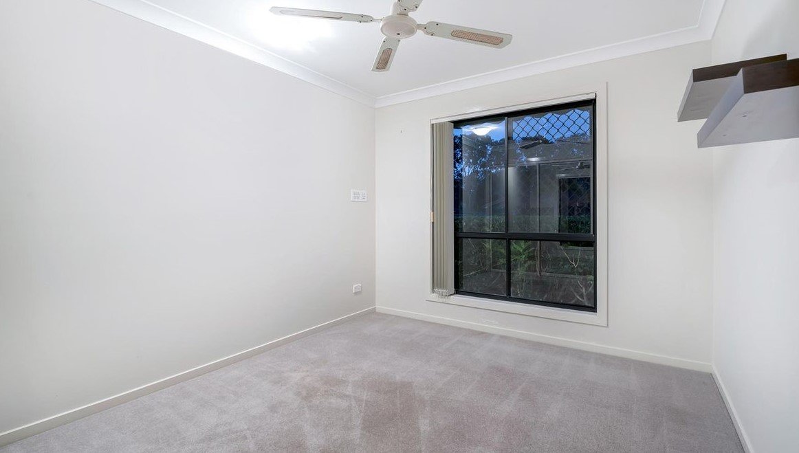 10 Whitehead Drive BURLEIGH WATERS 10