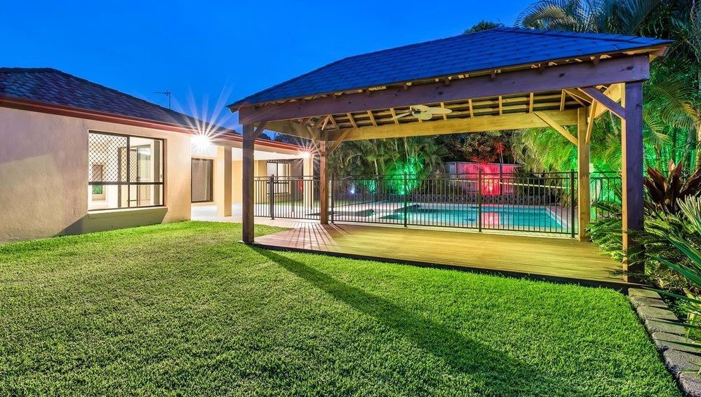 10 Whitehead Drive BURLEIGH WATERS 17