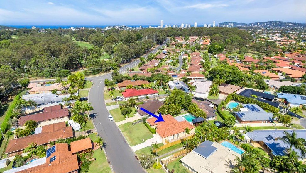 10 Whitehead Drive BURLEIGH WATERS 19