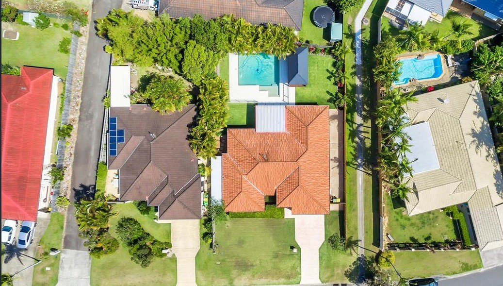 10 Whitehead Drive BURLEIGH WATERS 21