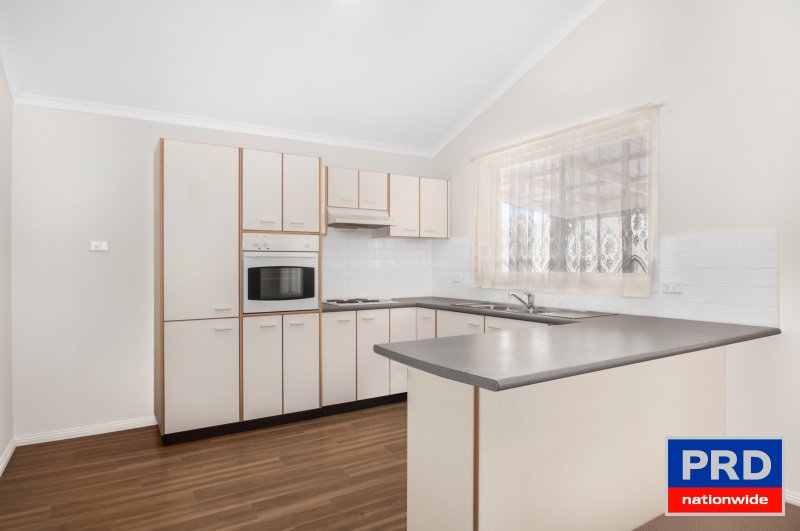 10 Willow Crescent KANAHOOKA 2