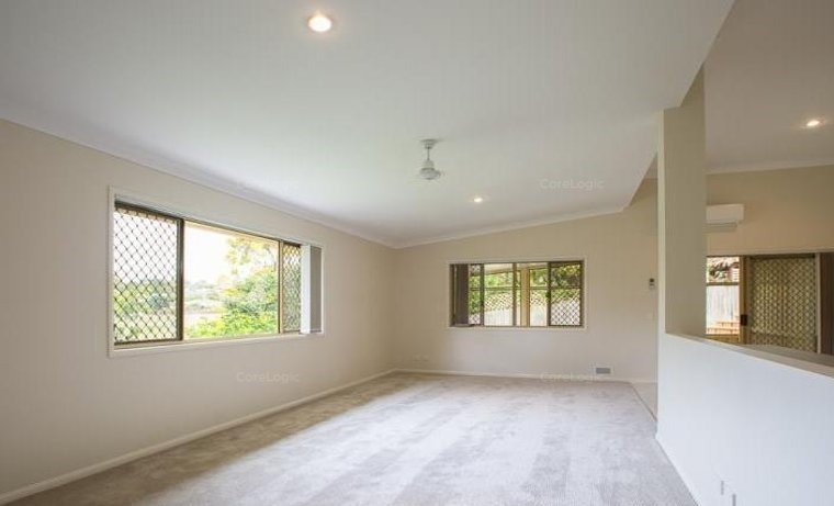 10 Wonga Street BURLEIGH HEADS 4