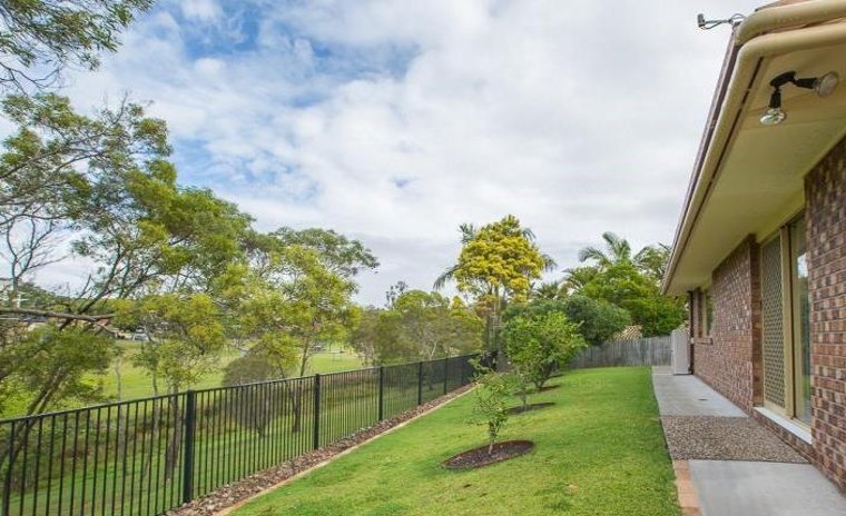 10 Wonga Street BURLEIGH HEADS 9