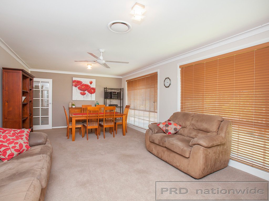10 Woodlands Drive THORNTON 2