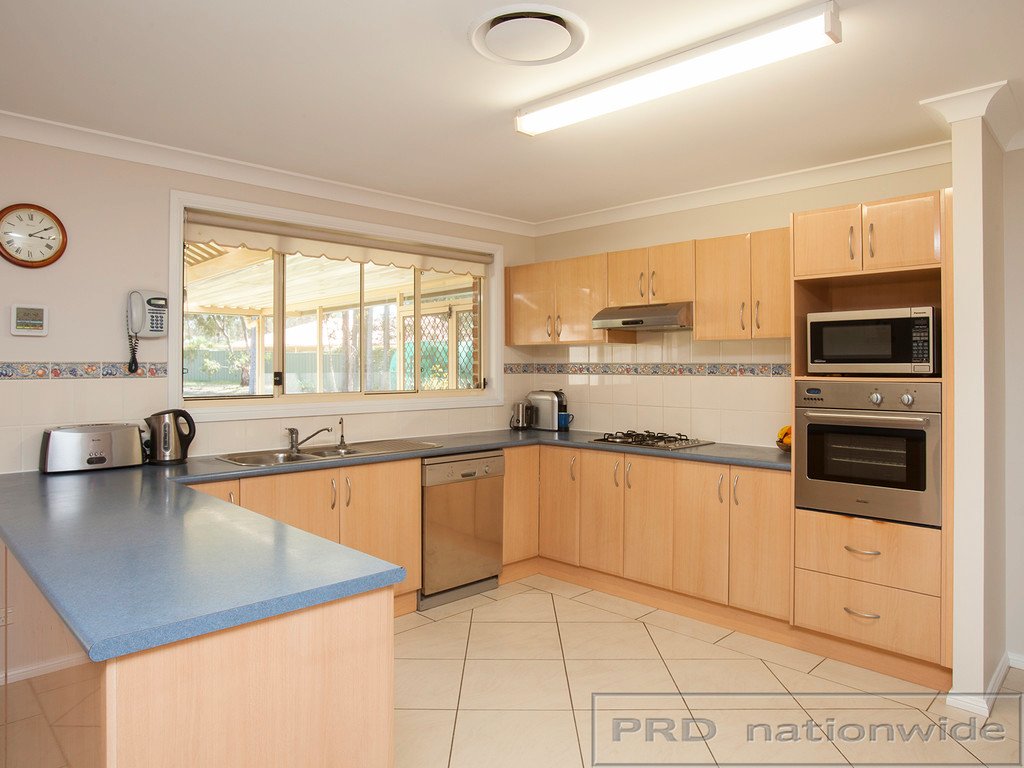 10 Woodlands Drive THORNTON 6