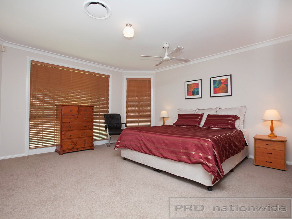 10 Woodlands Drive THORNTON 12