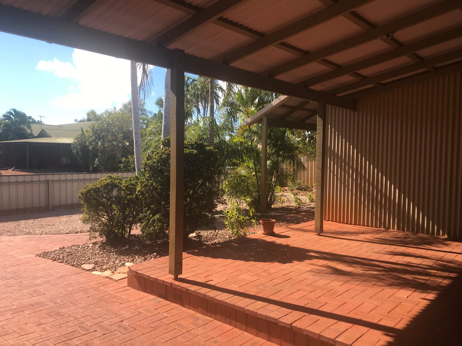 10 Woods Drive CABLE BEACH 12