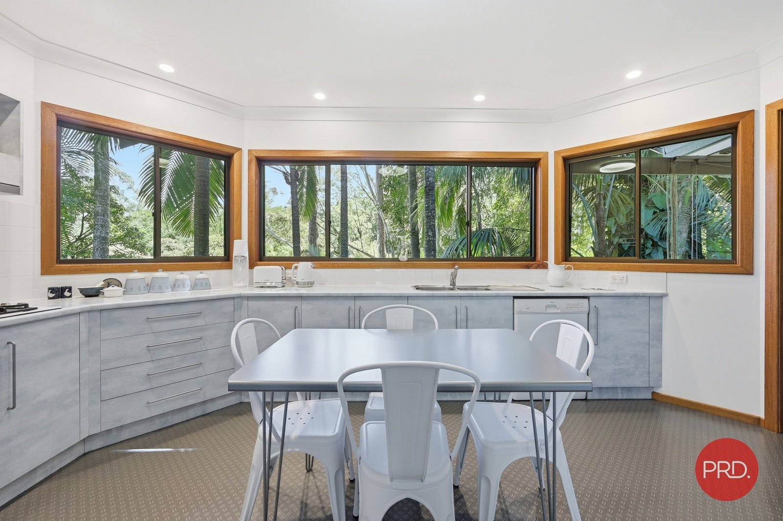 10 Woodward St North REPTON 14