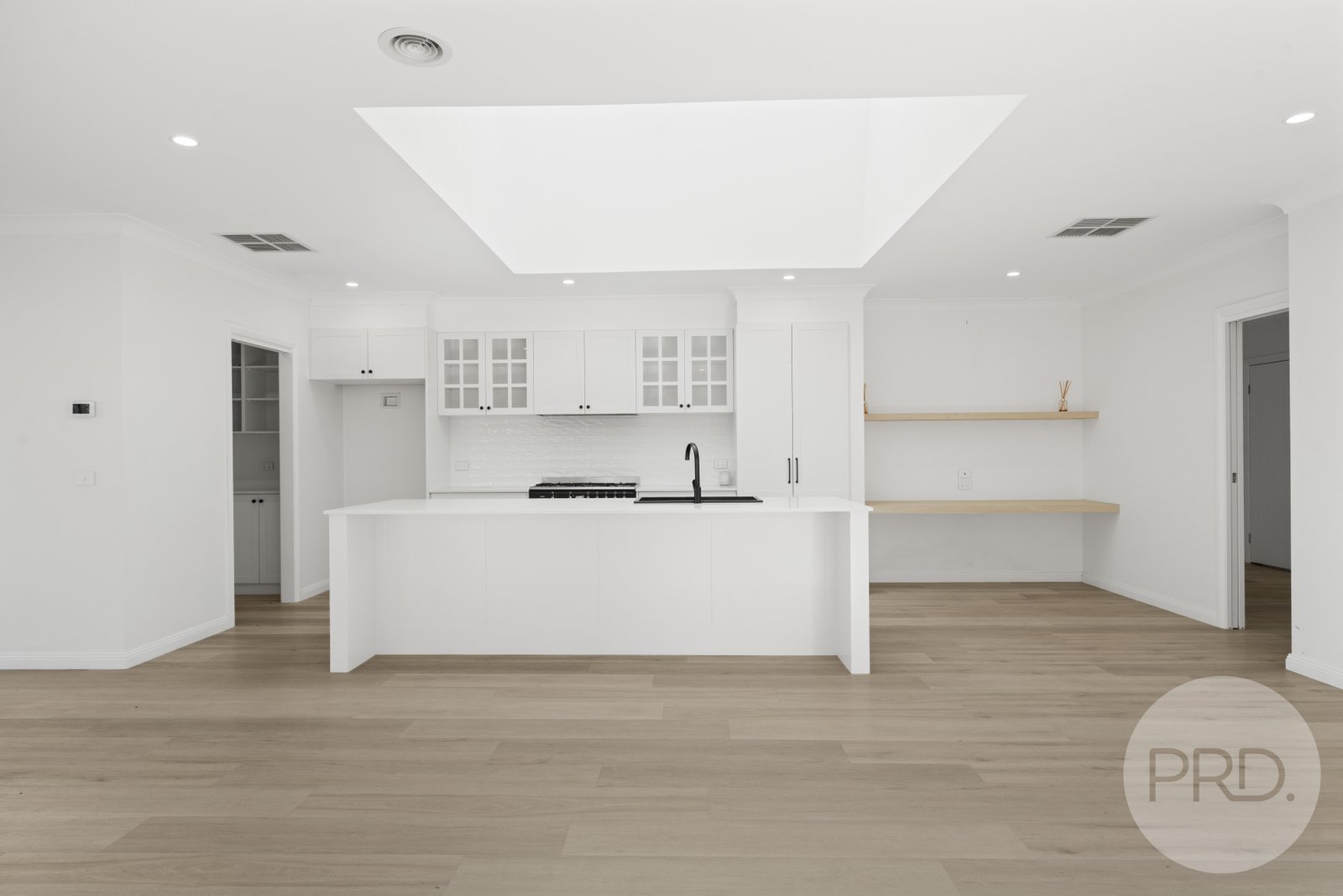 10 Wyoming Avenue GOBBAGOMBALIN 3