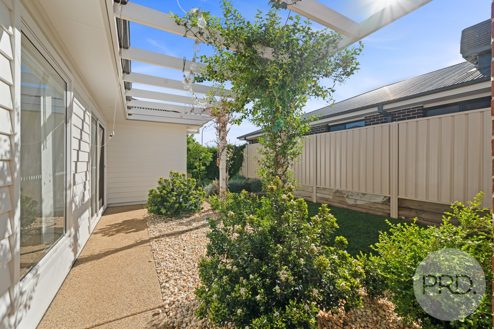 10 Wyoming Avenue GOBBAGOMBALIN 15