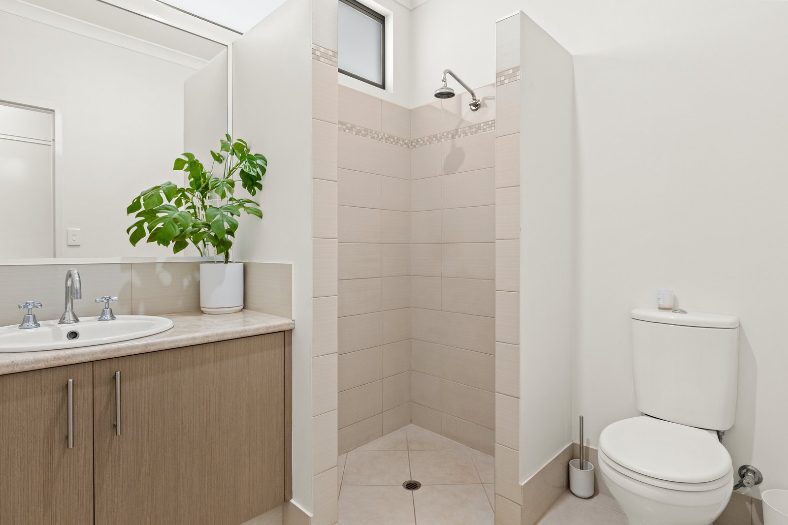 10 Yamasaki Vista BILINGURR 23