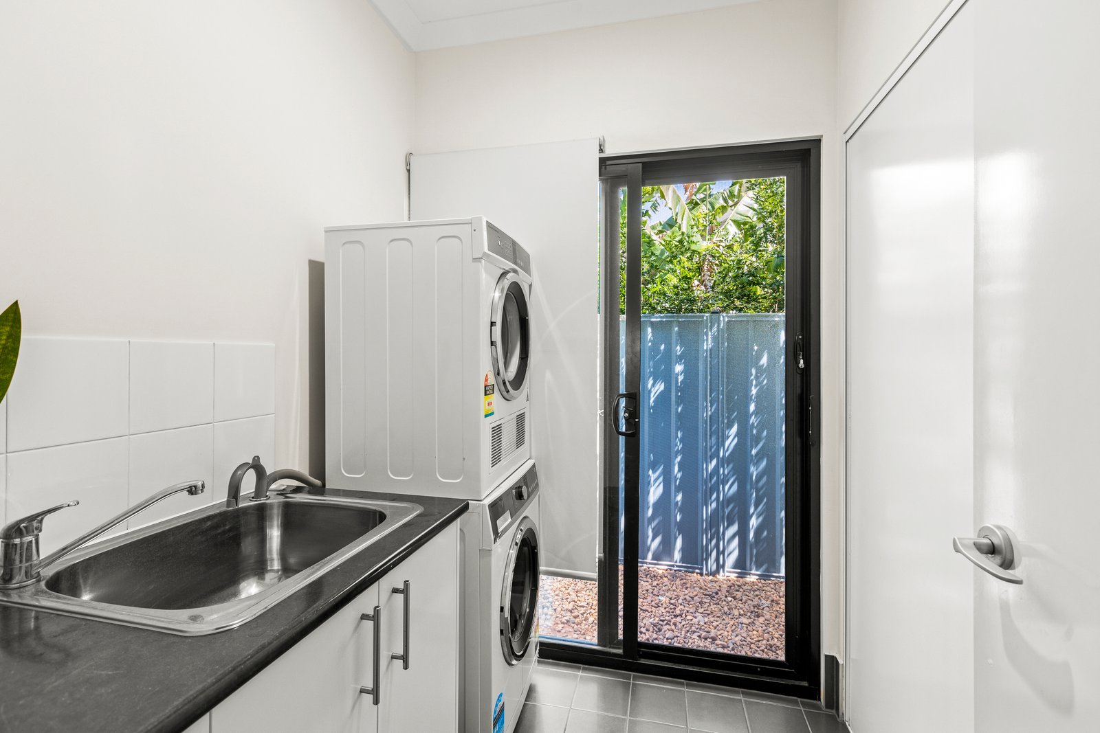 10 Yamasaki Vista BILINGURR 31