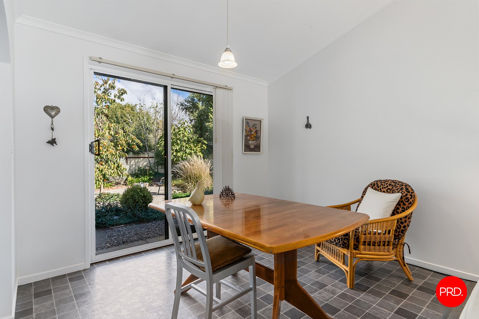 10 Yandong Street WHITE HILLS 6