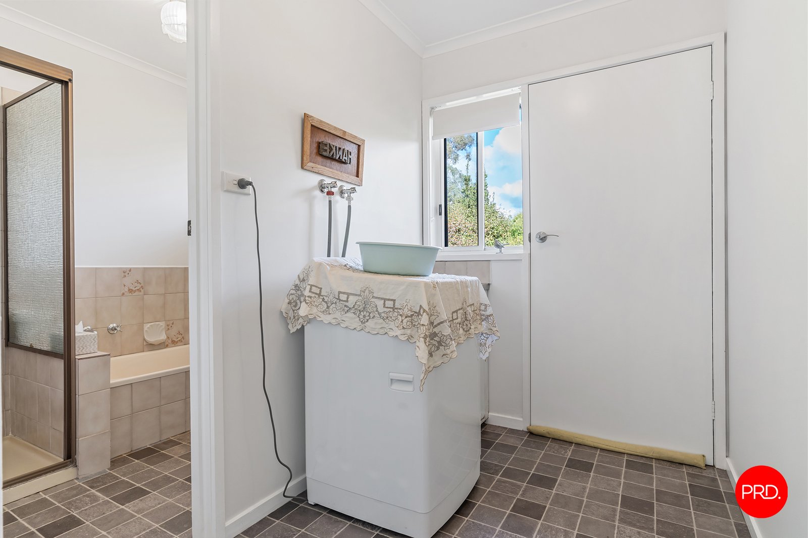 10 Yandong Street WHITE HILLS 10