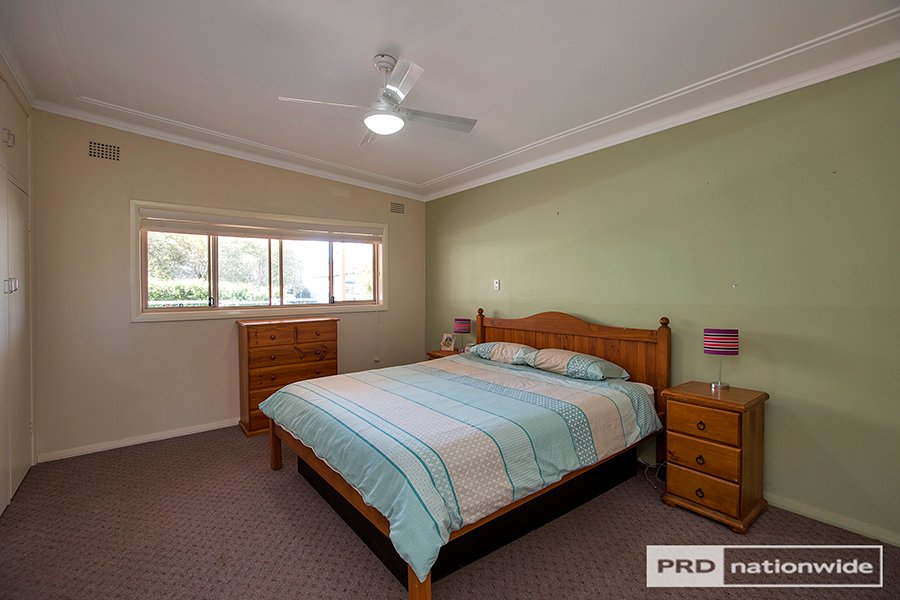 10 Yarral Avenue TAMWORTH 5