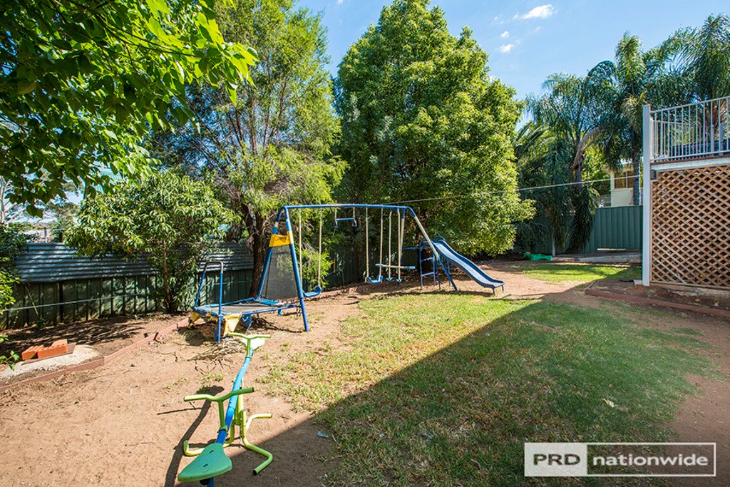 10 Yarral Avenue TAMWORTH 9