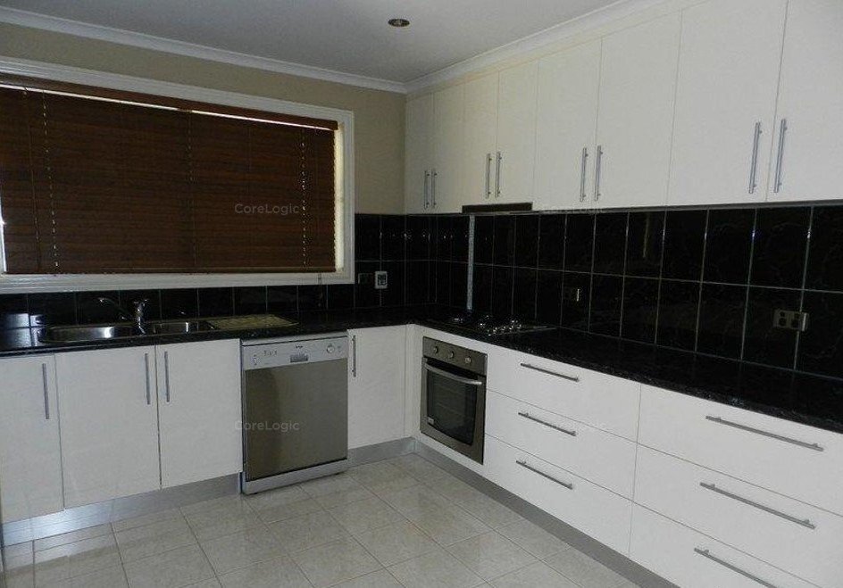 10 Yorkshire Crescent SHEPPARTON 3