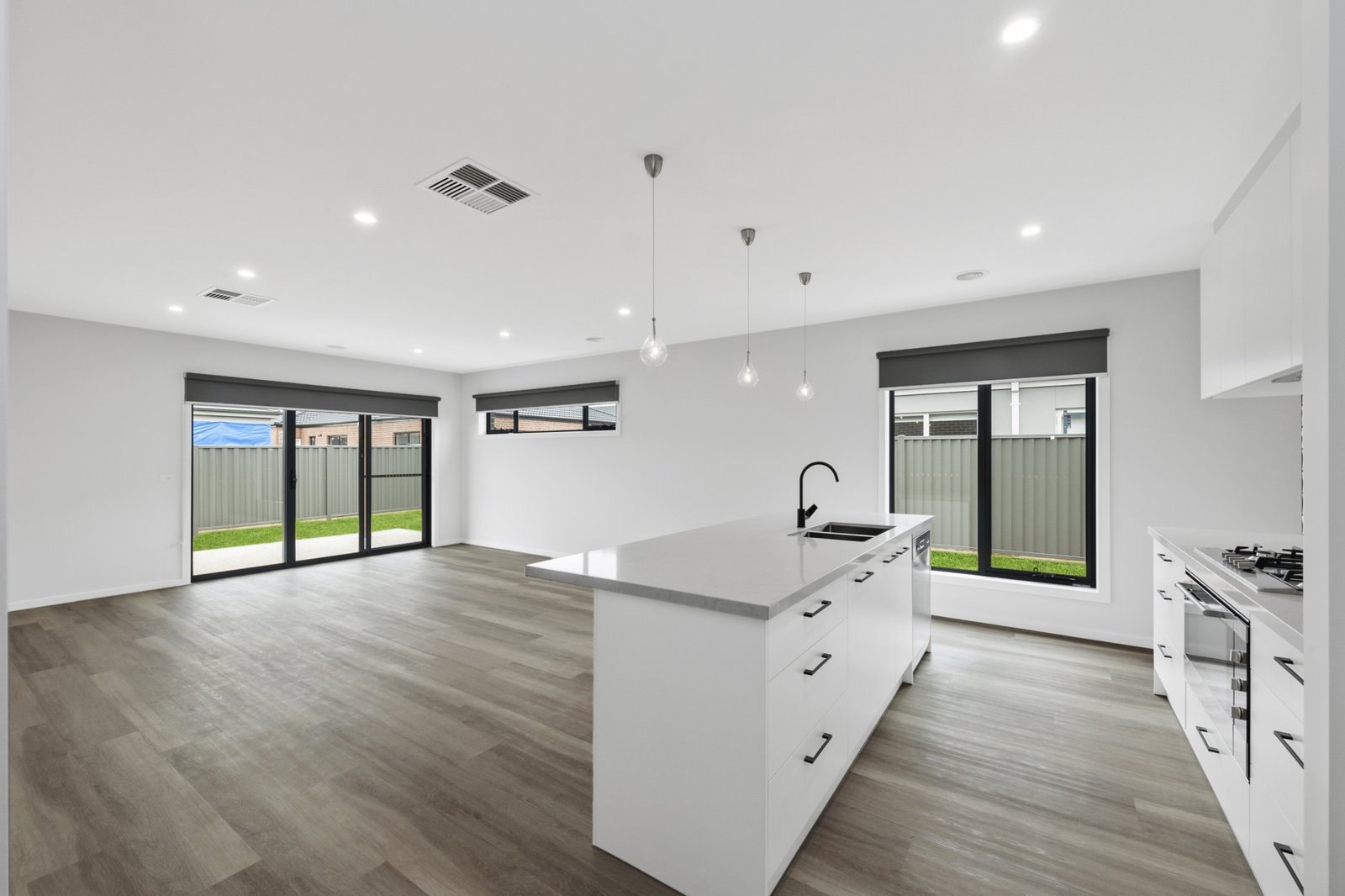 Gallery: 10 Zircon Street